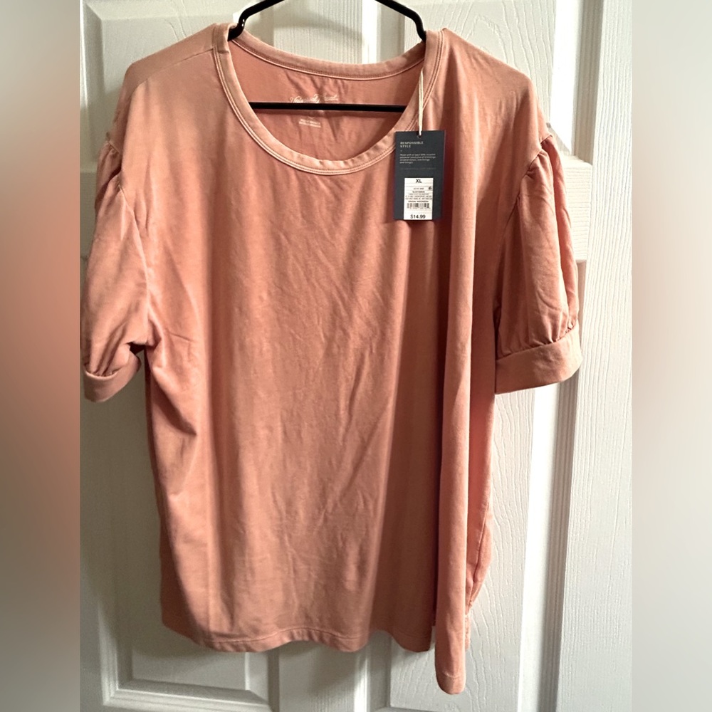 Universal Thread Peach Short Sleeve Tee
